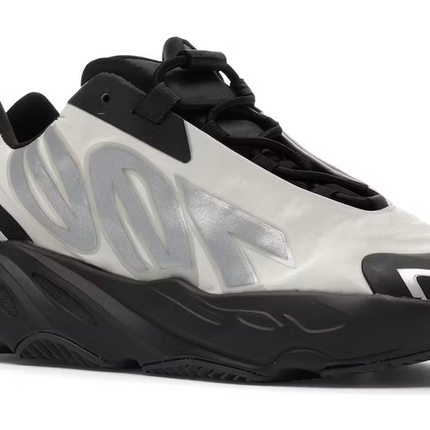 Yeezy Boost 700 MNVN Bone (Kids)